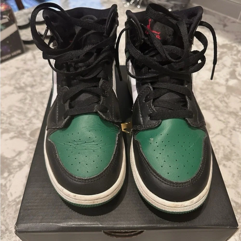 Jordan Air 1 Mid Black and Pine Sneakers - Picture 2 of 5